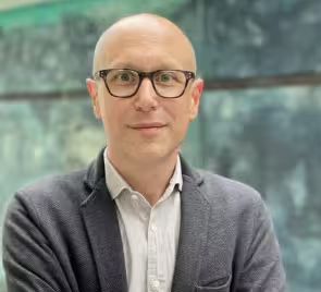 Professor Dr Roland Winkler